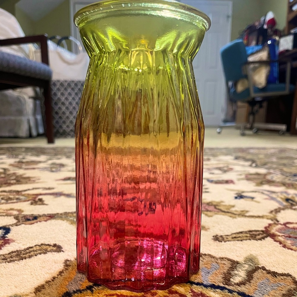 Gradient Glass Vase - Reddish Pink and Yellow 💛🩷